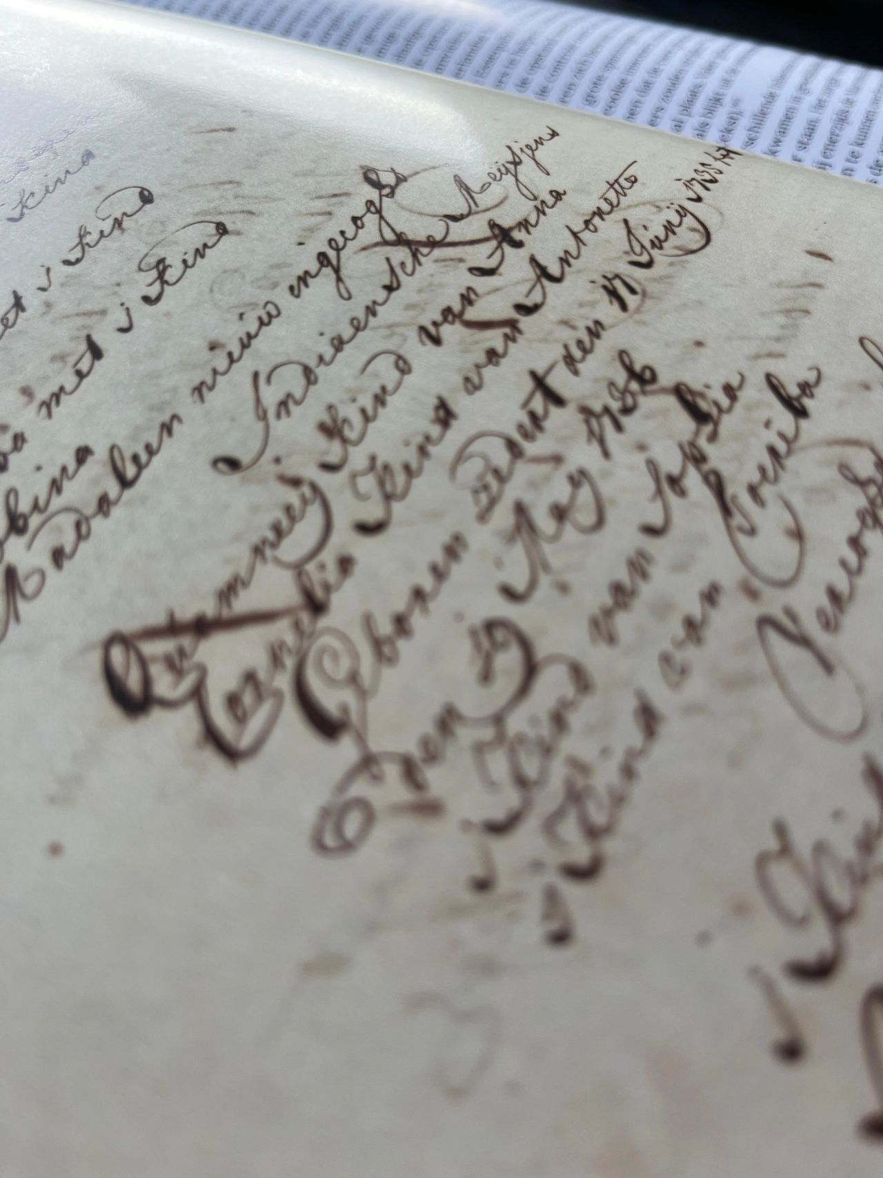 Binnenzijde – Inheemse Slavernij boek